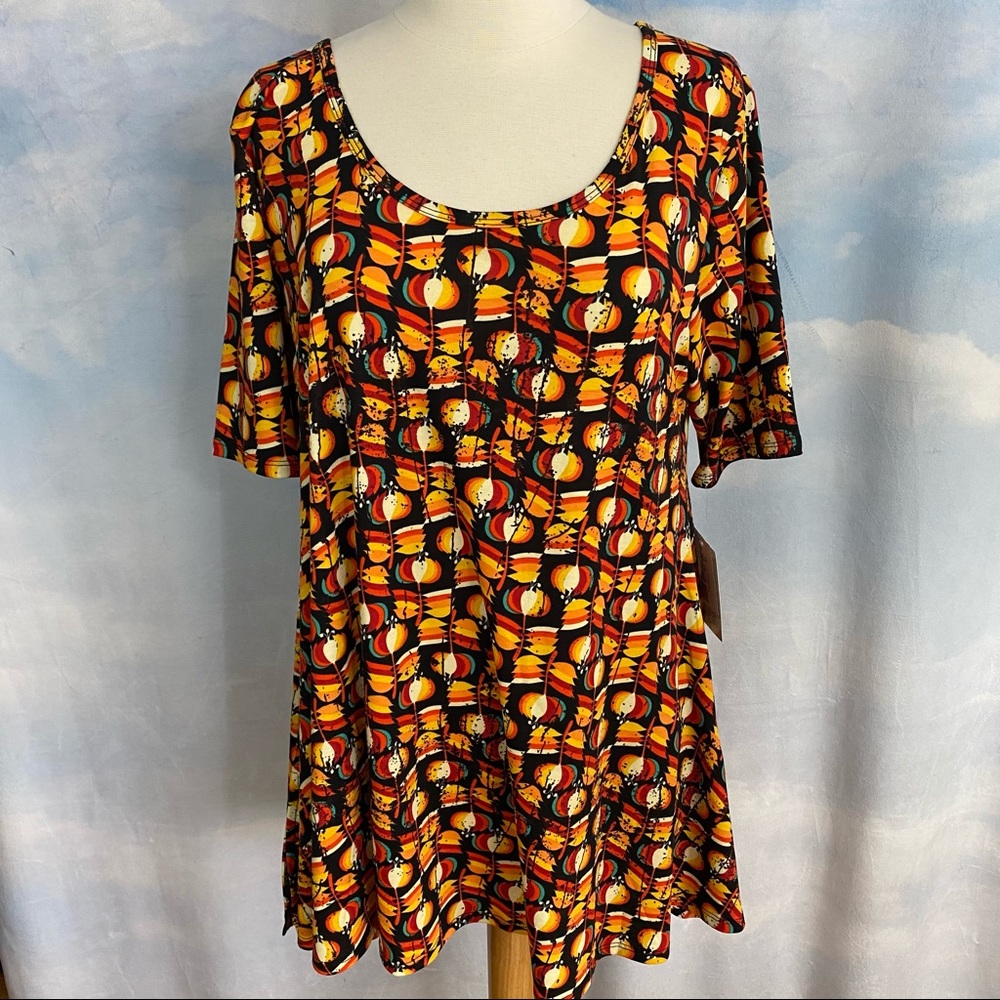 LuLaRoe Perfect Tee Size Medium
